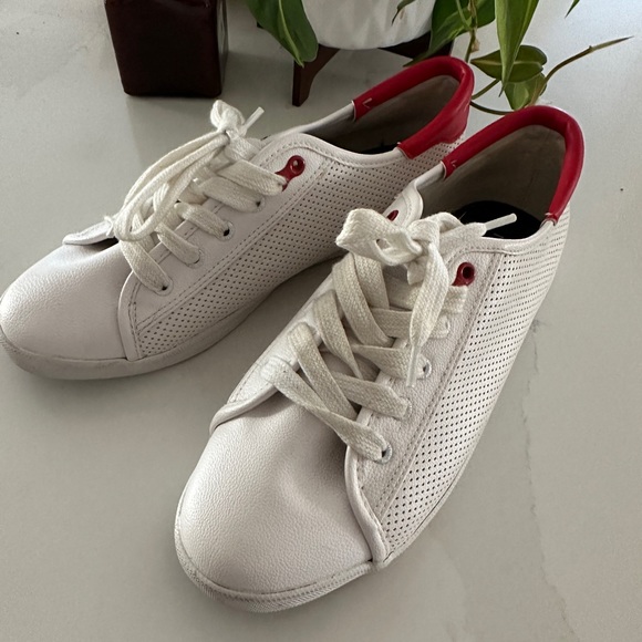Nautica Lanyard Performance Red & White Women’s Sneakers, Size 9.5 - Picture 1 of 7